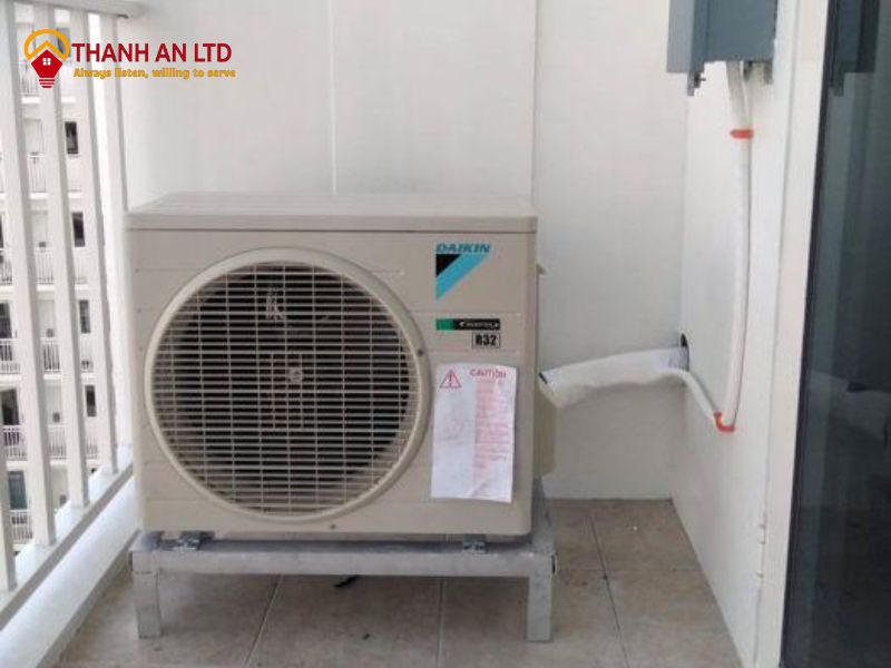 Dàn Nóng Điều Hoà Multi – S Daikin MKC70SVMV lắp đặt ngoài ban công
