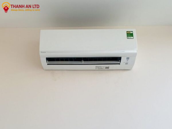 Máy lạnh treo tường Daikin FTF25XAV1V/RF25XAV1V (Non Inverter - 1.0 HP - 1 chiều - Gas R32)